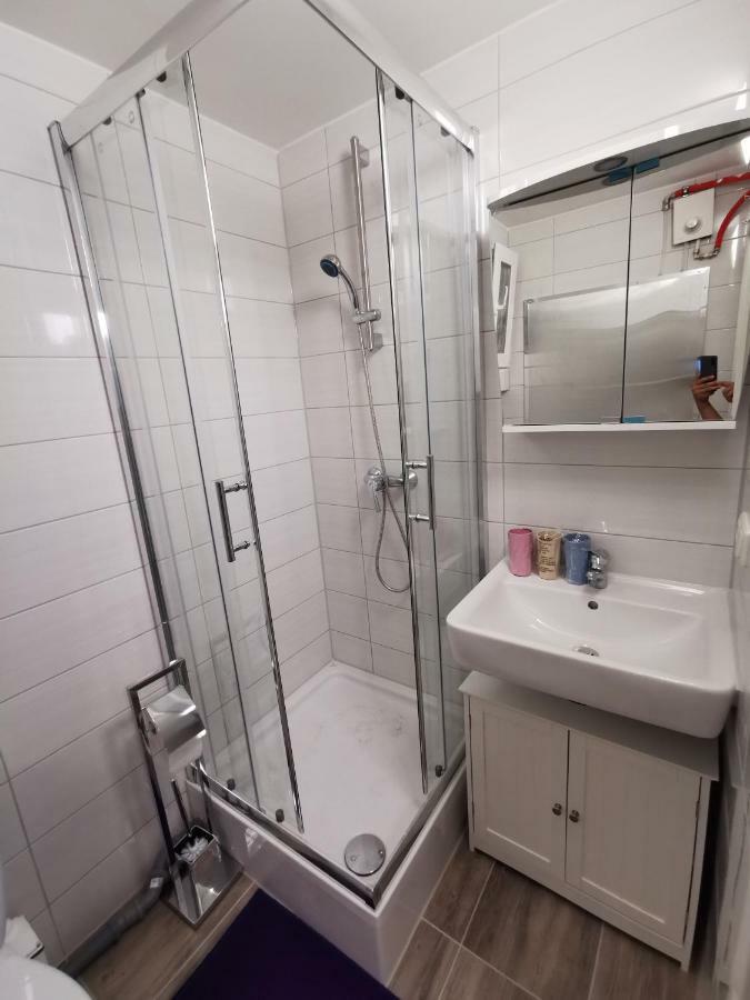 Messe Unterkunft Vanilla Köln Dış mekan fotoğraf